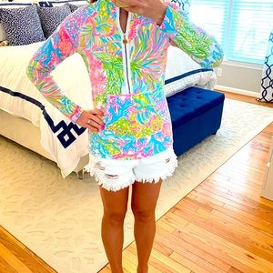 Lilly Pulitzer zip pullover size XS